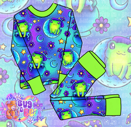 Witchy frogs